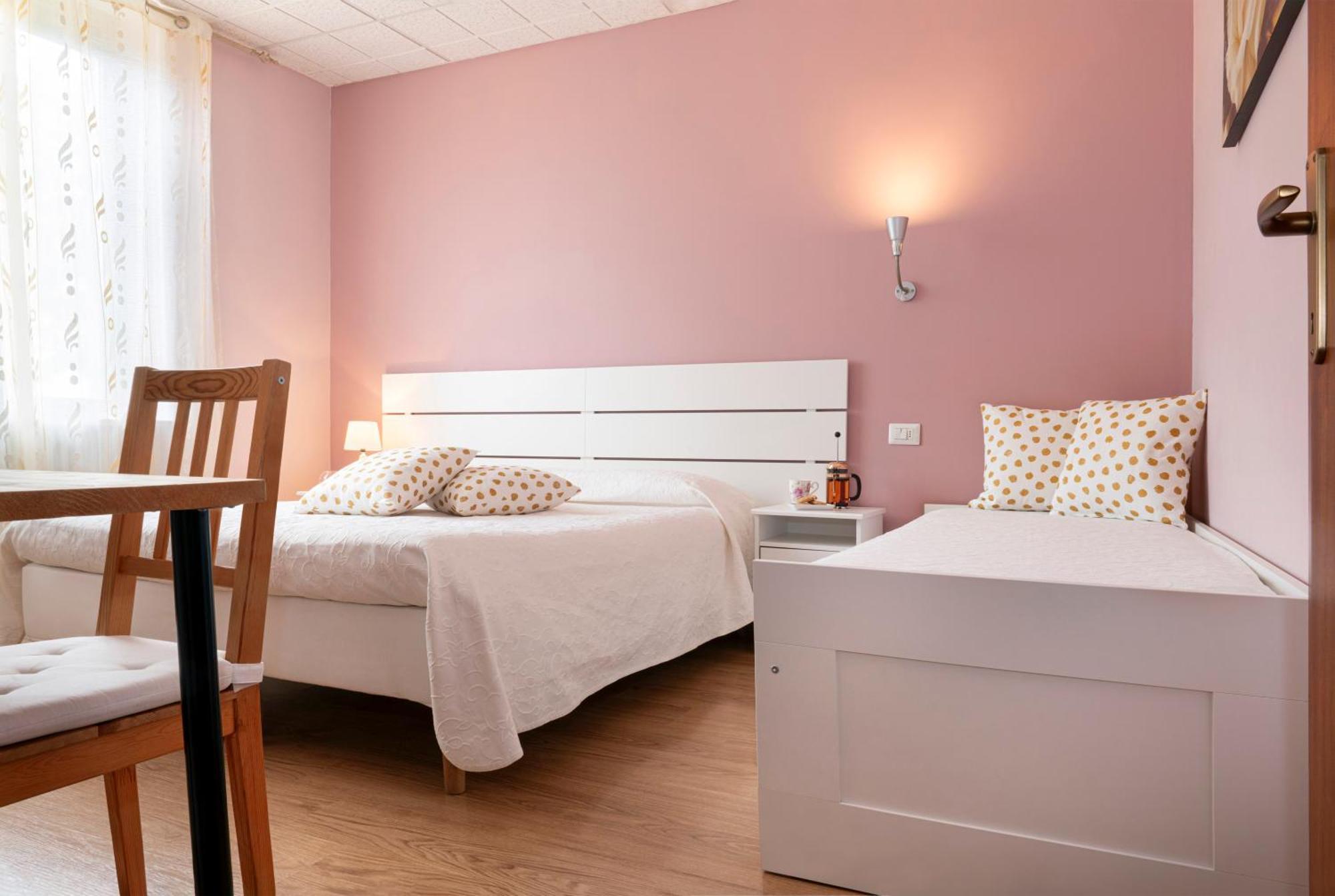 Le Betulle Hotel San Maurizio D'opaglio Ngoại thất bức ảnh