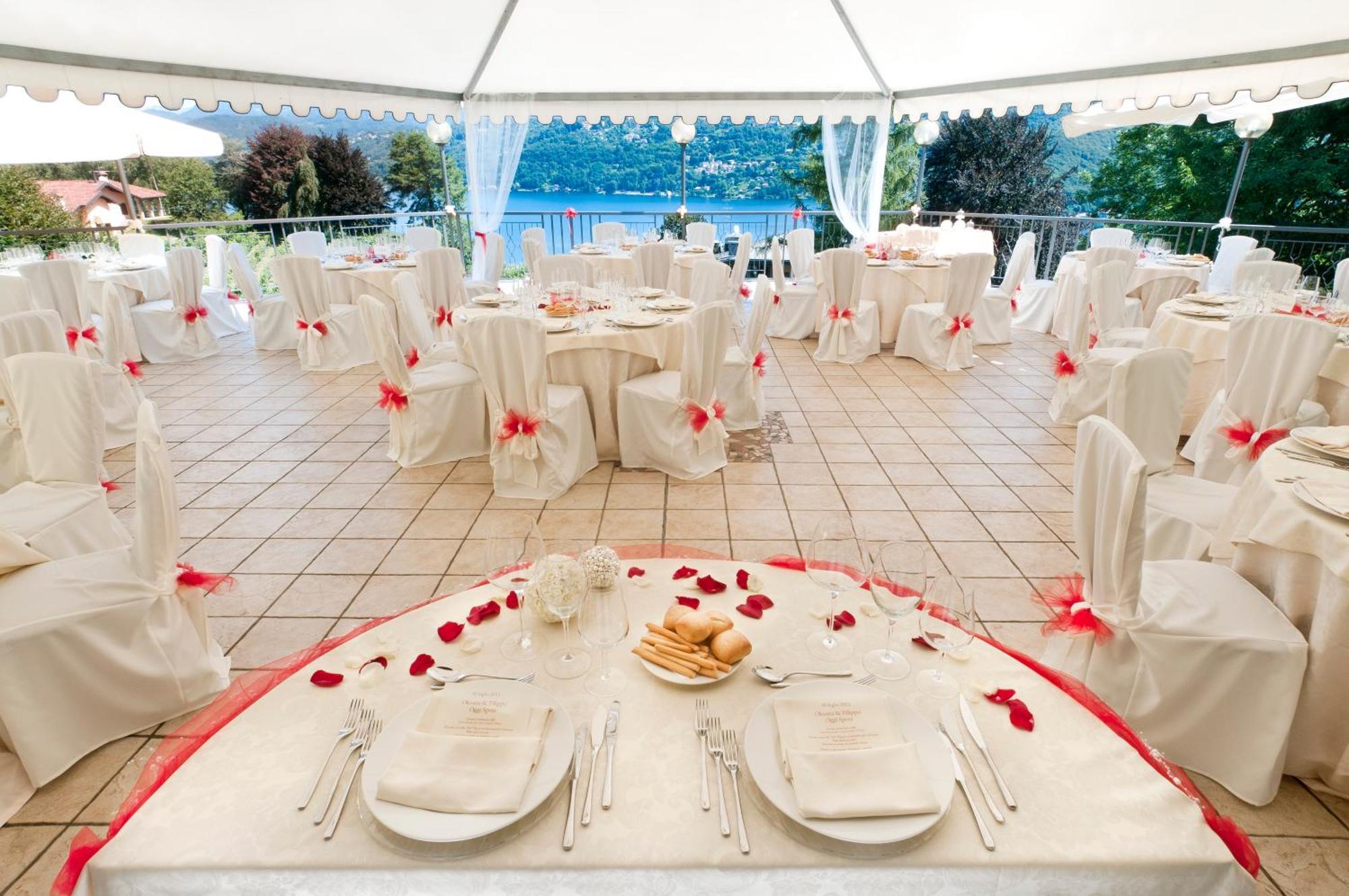Le Betulle Hotel San Maurizio D'opaglio Ngoại thất bức ảnh